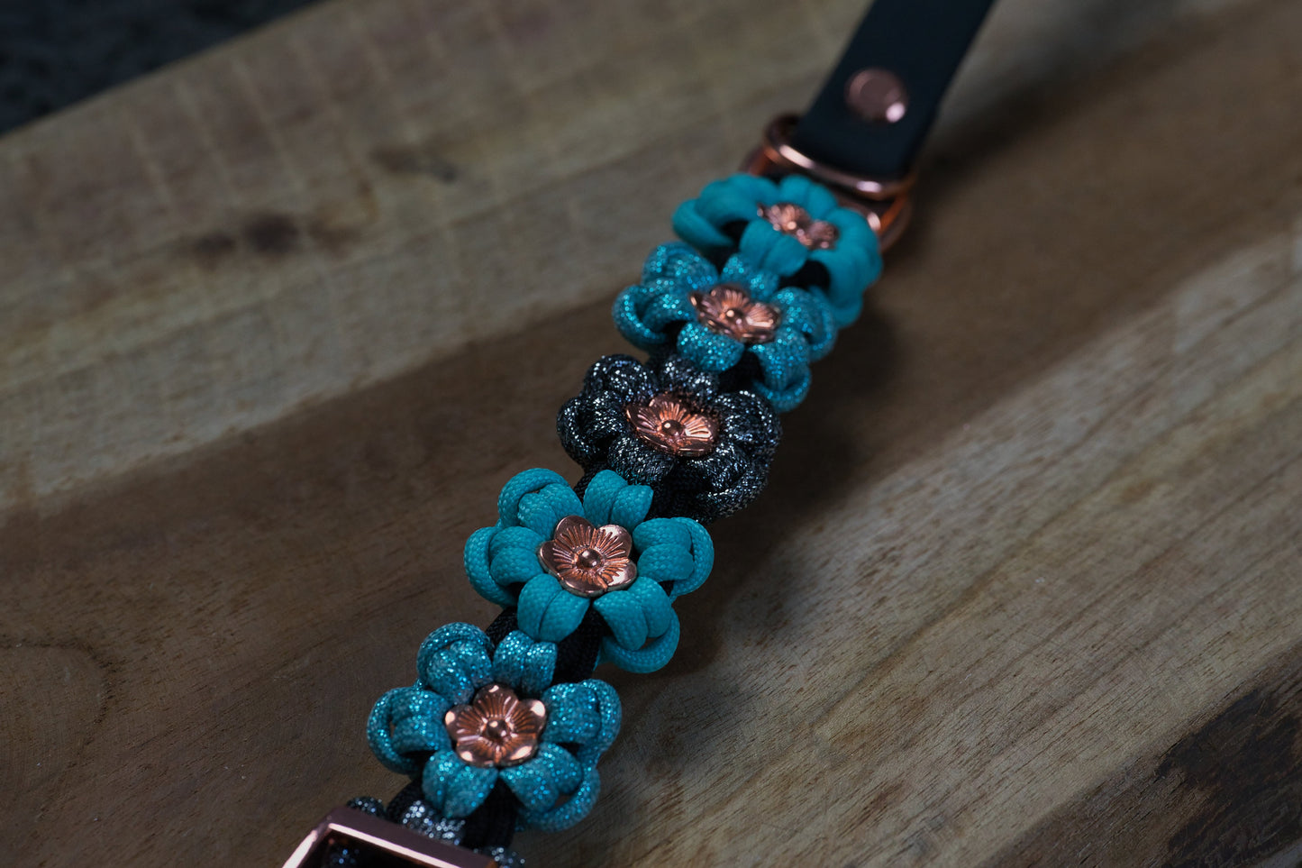 Paracord Halsband Blumen Traum